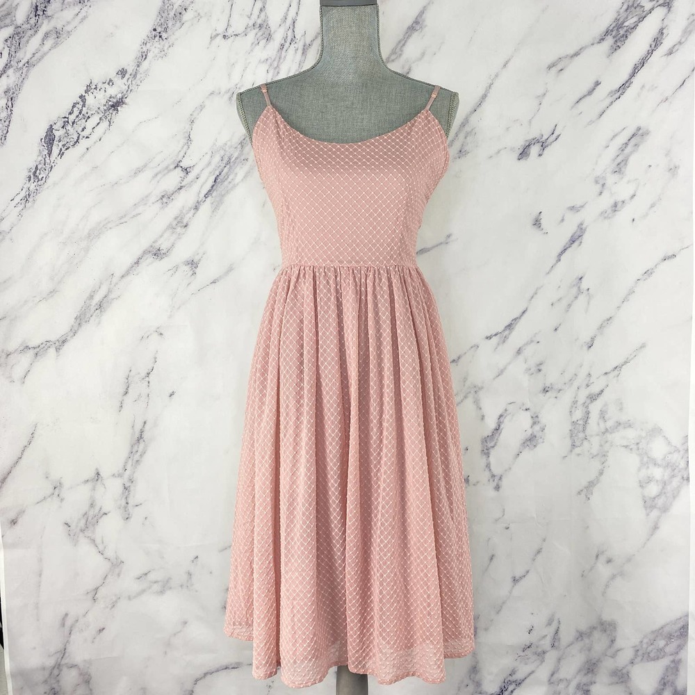 BB Dakota | Take a Bow | Sz 4